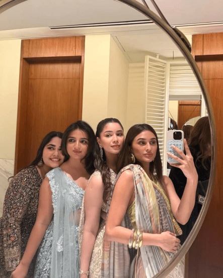 Sara Tendulkar Glamours Instagram pictures