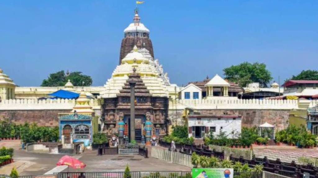 Solapur senior citizens travel jagannath puri temple