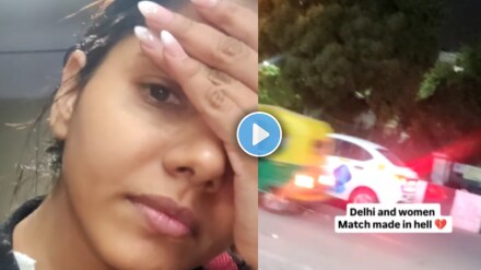 Shocking video of Female journalist harassed by few men in delhi road video viral on social media