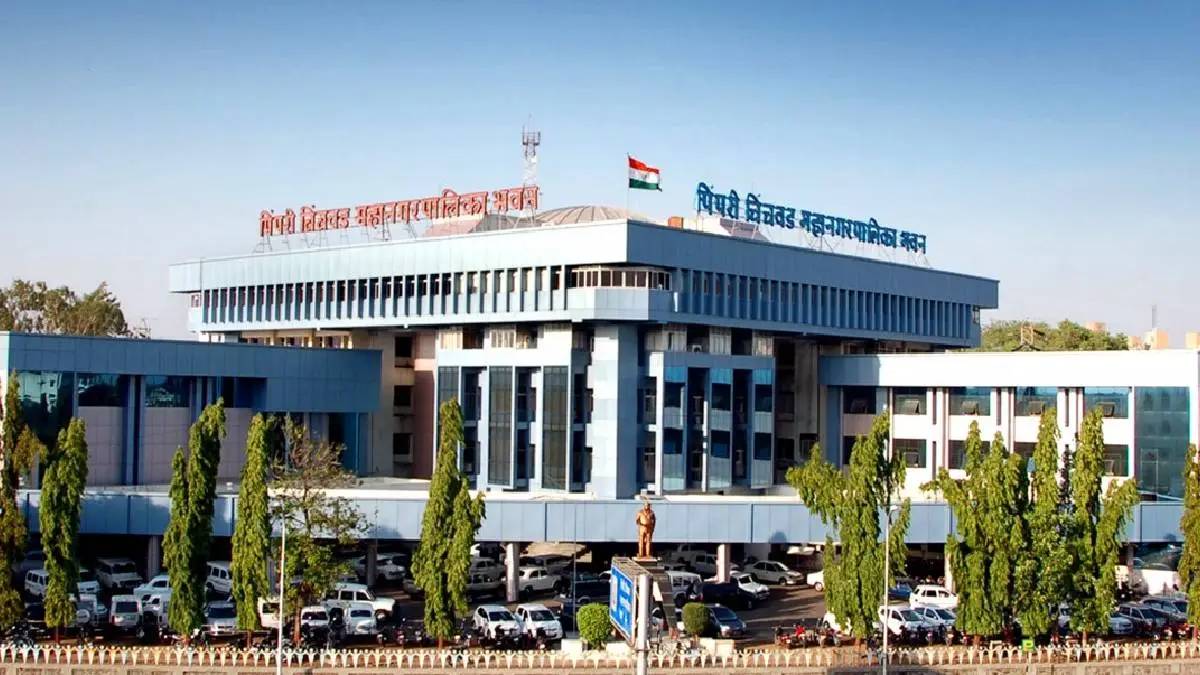 pimpri municipal corporation canceled its advisory panel due to increasing complaints about consultants and architects