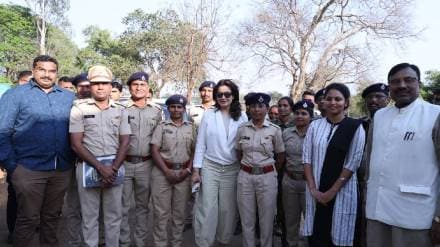 जंगल सफारी दरम्यान इरिना वाघिण पाहून अभिनेत्री रविना टंडन सुखावली !
