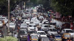 thane mulund route is narrow while mulund thane route is wide despite the metro