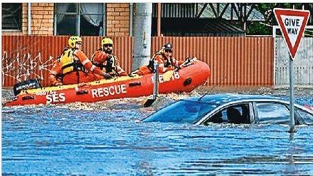 Flood , Flood damage , Flood management,