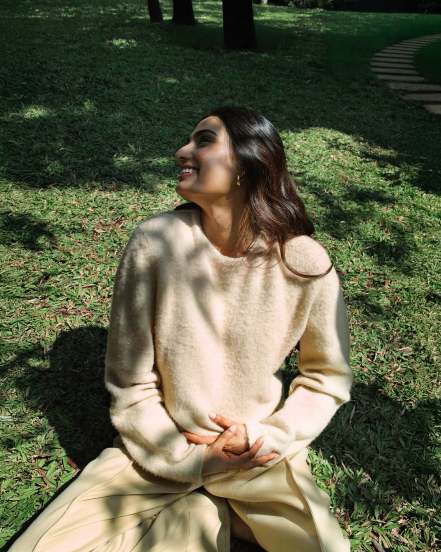 Athiya shetty KL rahul maternity photoshoot