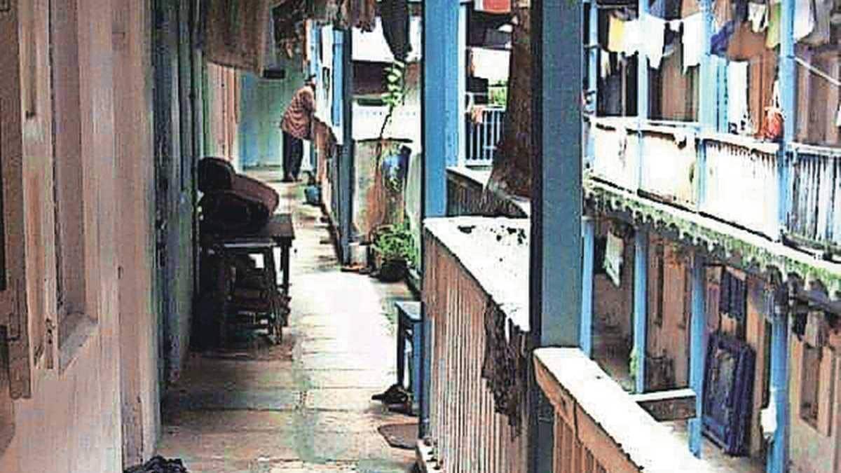 Loksatta vasturang Chawl Residents Gallery Bench