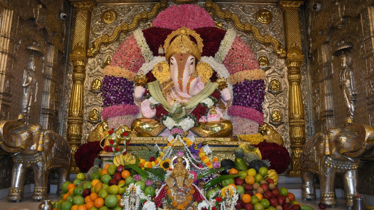Gudi puja and grand floral decoration at srimant Dagdusheth Ganapati temple
