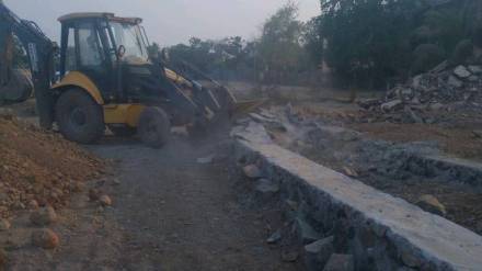 Constructions of 42 foundation bases Dwarali area Kalyan East demolished action taken by I Division kdmc