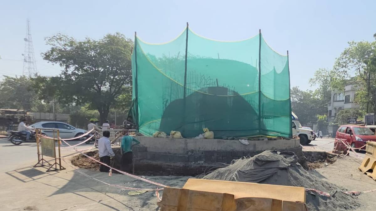 Gharda Circle Road in Dombivli closed for traffic on Monday due to statue dedication ceremony