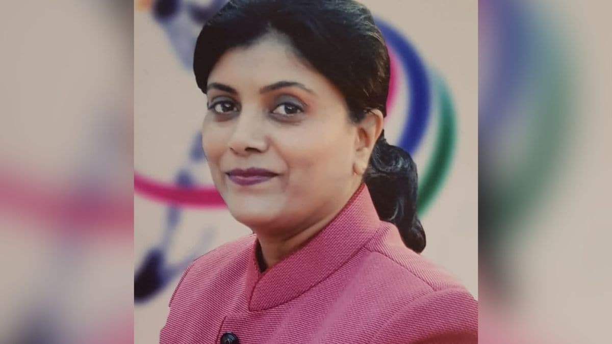 District Sports Officer Kavita Navande arrested along with her colleague while taking bribe of Rs 1.5 lakh