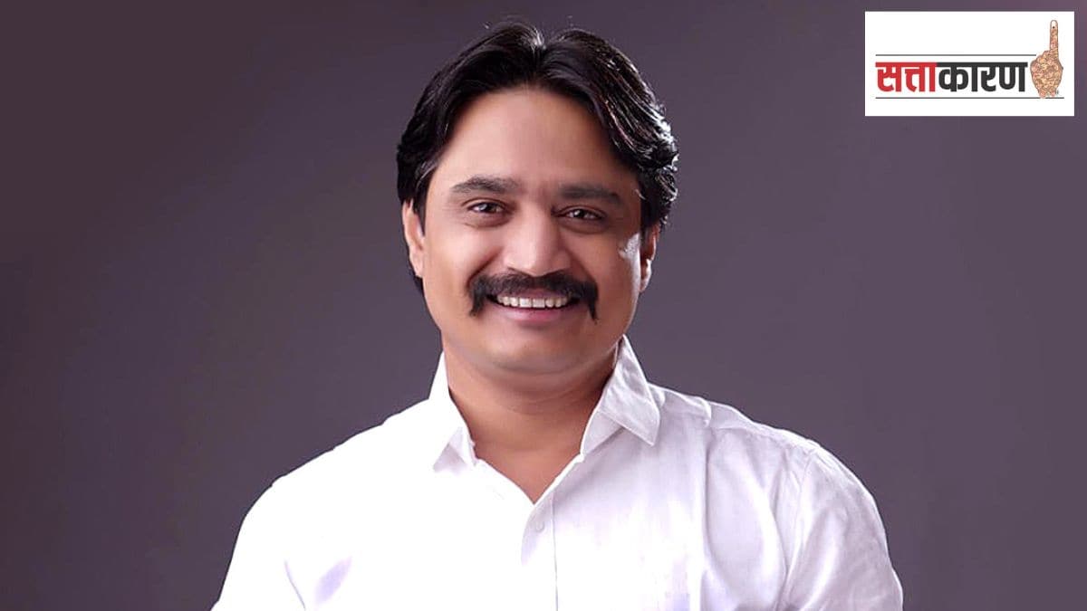 Kulbhushan Patil who was expelled after rebellion was district head of shiv sena thackeray group Jalgaon