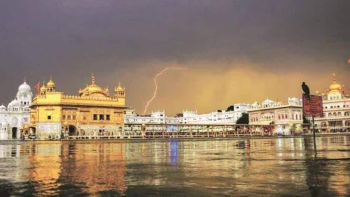 Man attacks devotees inside Amritsar Golden Temple