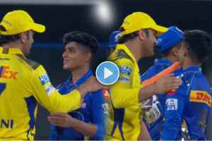 MS Dhoni Meets and Appreciates Vighnesh Puthur Bowling Performance on IPL Debut for Mumbai Indians