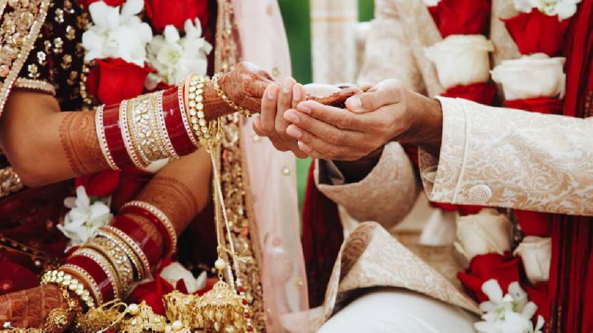 Marriage age gap between bride and groom