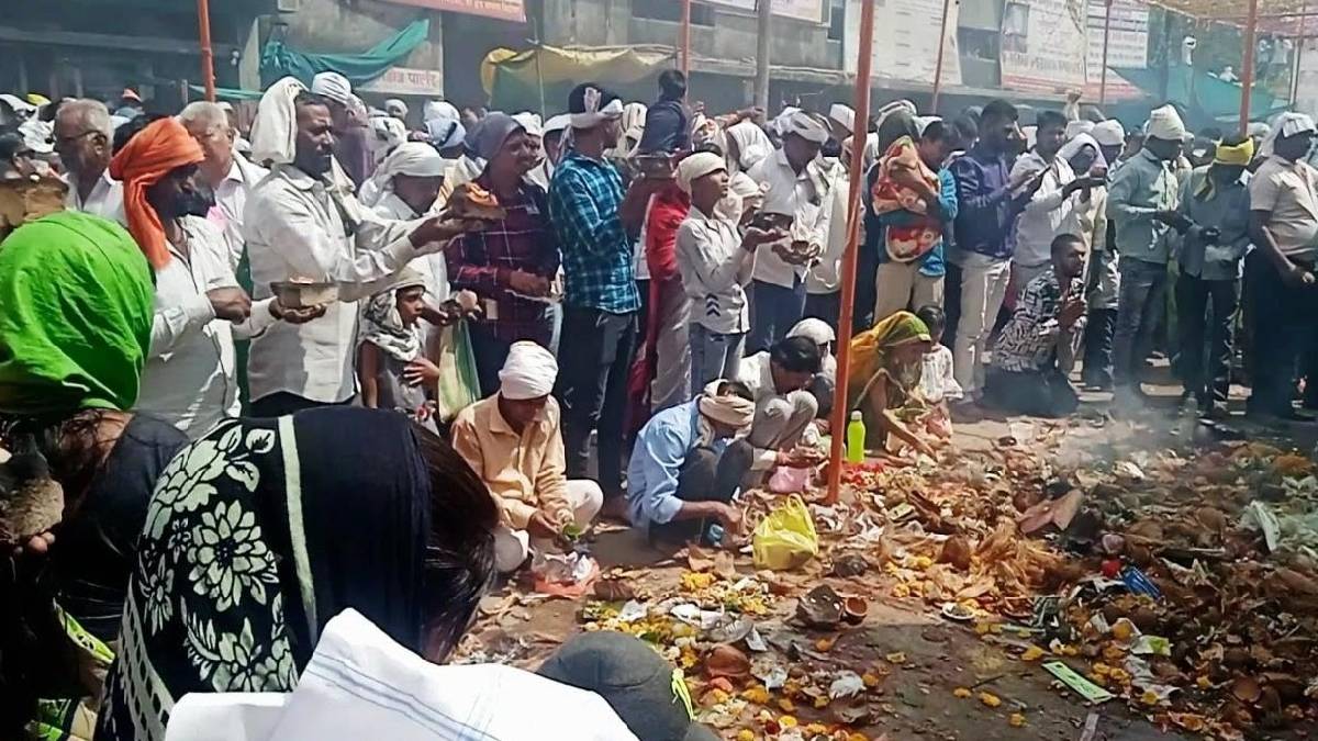 12 quintals of camphor are burnt at savanga vithoba village yatra for gudi Padwa