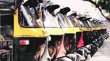 Rickshaw drivers, Kalyan railway station,