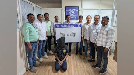 anti property squad arrested accused with two pistols and two live cartridges near Kasarwadi bridge