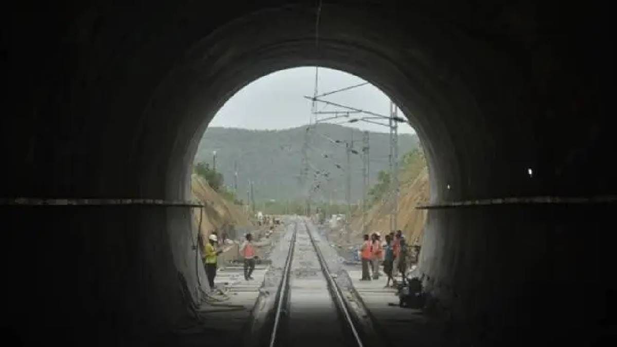 169 meter tunnel near kundevhal village on Vaitarna jnpt route is completed