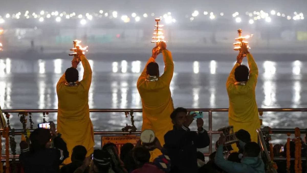 today friday ganga maha aarti organized for first time this year at Punyashloka ahilyadevi ghat on upvan lake thane