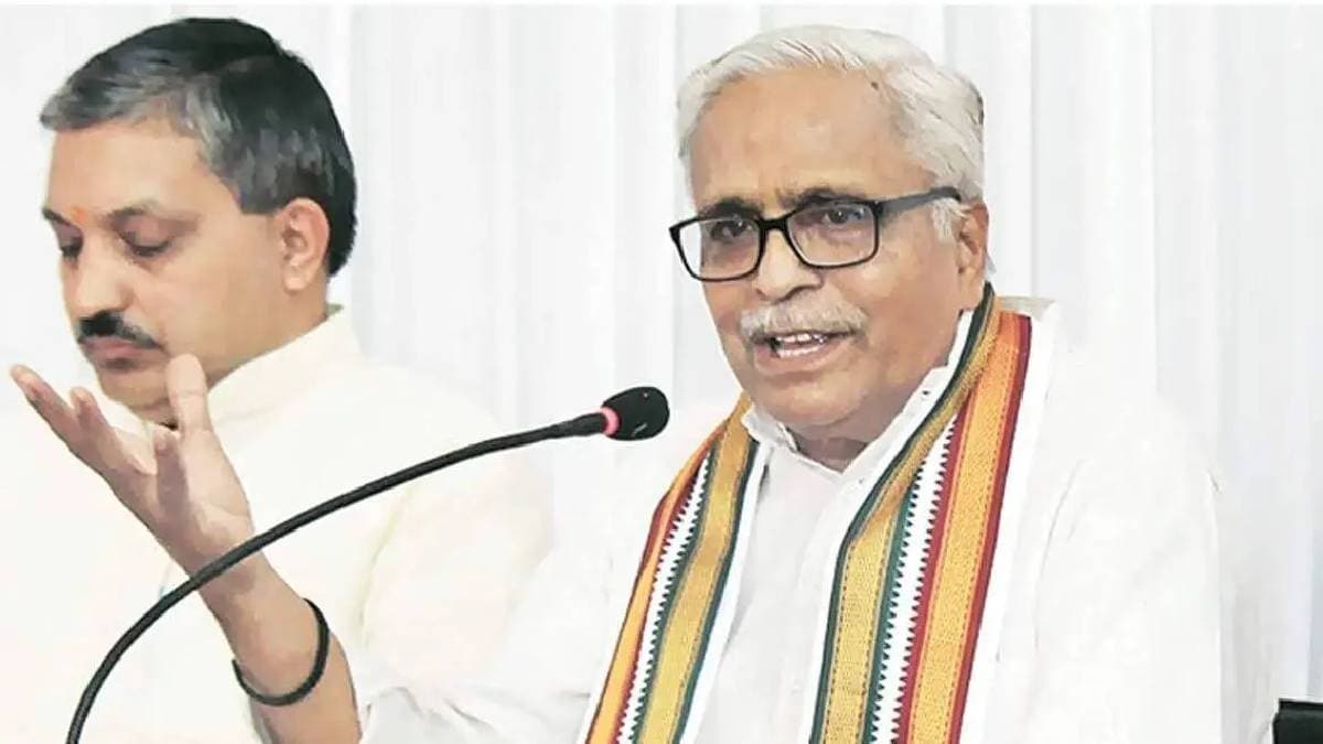bhaiyyaji joshi statement on fadnavis mentioned as prime minister modis successor