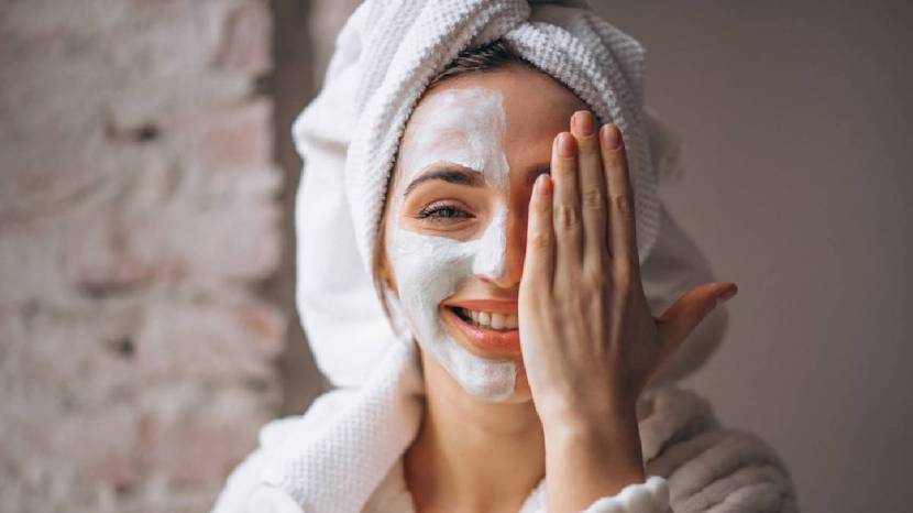 How To Use Curd Face Pack For Dry Skin