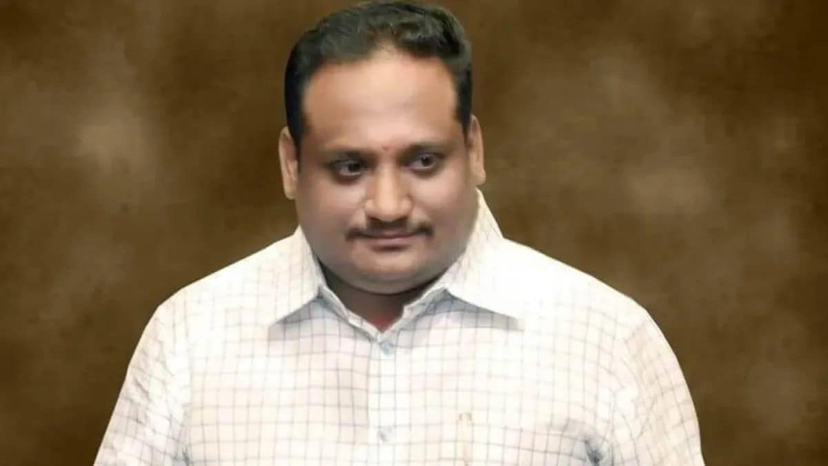 MLA Praveen Datke drew governments attention to pending work of preserving tomb of Gondraja Bakht Bulandshah