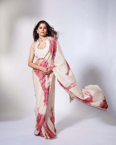 Sai tamhankar in floral saree