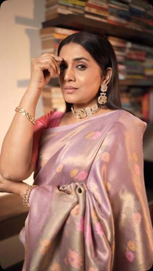 Sonali Kulkarni Silver Blazer Suit