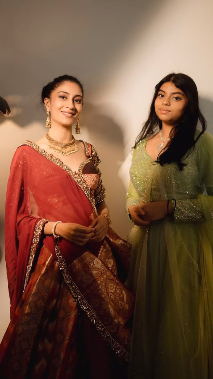 Sushmita sen daughter photos