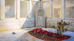 Aurangzeb Tomb : छत्रपती संभाजीनगर येथील औरंगजेबाची कबर पुरातत्व खात्याने झाकली, पर्यटकांना भेट देण्यास मनाई