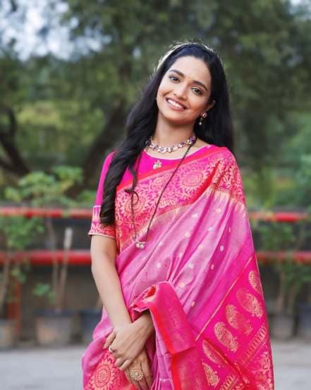 Vallari Viraj Purple Nauvari Saree Look