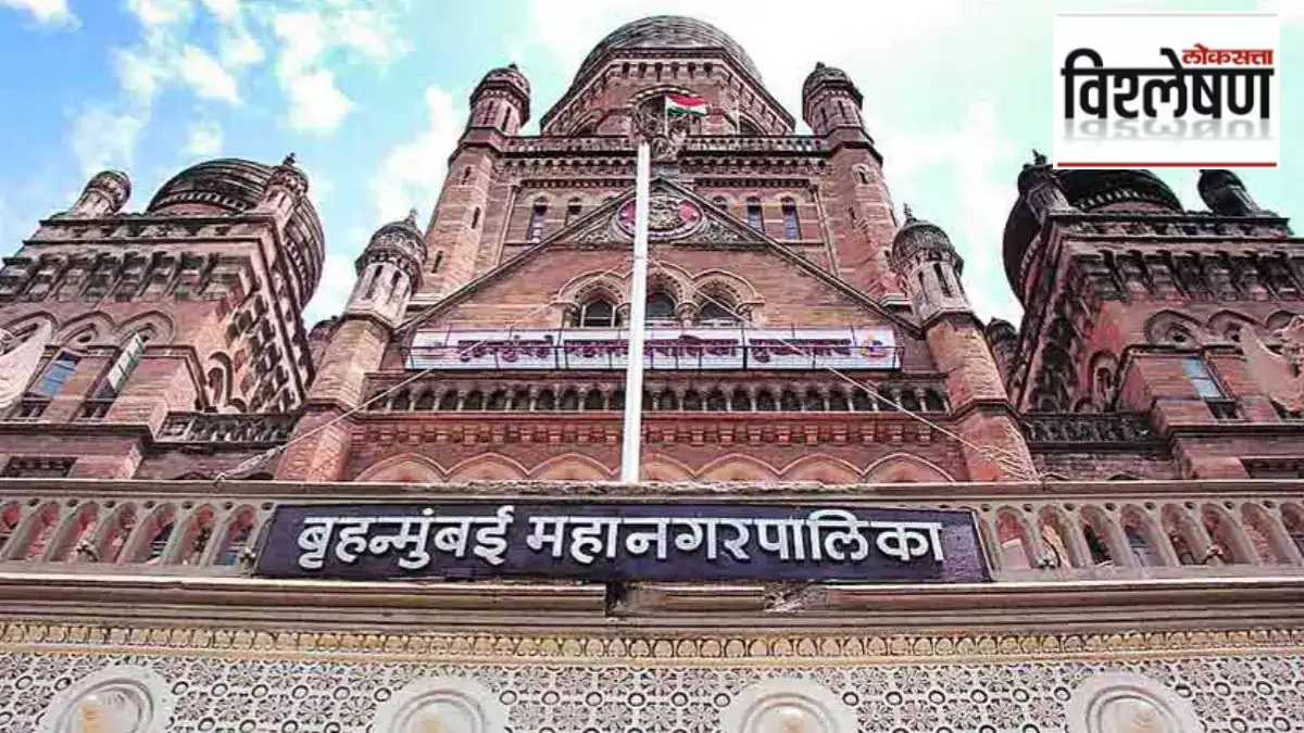 अनिश पाटील) कुणाल कामराविरोधातील राज्यभरात दाखल गुन्हे मुंबई पोलिसांना वर्ग नाशिक ग्रामीण, जळगाव, मनमाड येथील गुन्हे वर्ग उपमुख्यमंत्री एकनाथ शिंदे विडंबनात्मक गाणे सादर केल्याप्रकरणी राज्यभरात तक्रारी लोकसत्ता प्रतिनिधी मुंबई : उपमुख्यमंत्री एकनाथ शिंदे यांच्यावर विडंबनात्मक गाणे सादर करणाऱ्या हास्य कलाकार कुणाल कामराविरोधातील तीन गुन्हे खार पोलिसांकडे वर्ग करण्यात आले आहे. त्यात नाशिक ग्रामीण, जळगाव व नाशिक (नांदगाव) येथील प्रकरणांचा समावेश आहे. याप्रकरणी कामराविरोधात खार पोलीस ठाण्यात यापूर्वीच एक गुन्हा दाखल केला आहे. त्यात शिवसेनेकडून (शिंदे) मुरजी पटेल तक्रारदार आहेत. तीन गुन्हे वर्ग मनमाड येथील शिवसेना (शिंदे) शहर प्रमुख मयुर बोरसे यांच्या तक्रारीवरून मनमाड पोलिसांनीही कुणाल कामराविरोधात गुन्हा दाखल केला होता. तो गुन्हा खार पोलिसांकडे वर्ग करण्यात आला आहे. त्यात कुणाल कामराने एकनाथ शिंदे यांची बदनामी केल्याचा तसेच दोन राजकीय पक्षांमध्ये द्वेष निर्माण केल्याचा आरोप आहे. याशिवाय जळगावचे शिवसेना (शिंदे) शहर प्रमुख संजय दिगंबर भुजबळ यांच्या तक्रारीवरून गुन्हा दाखल करण्यात आला होता. ते प्रकरणही मुंबई पोलिसांकडे वर्ग करण्यात आले आहे. नाशिक नांदगाव येथील हॉटेल व्यावसायिक सुनील शंकर जाधव यांच्या तक्रारीप्रकरणी दाखल गुन्हाही खार पोलिसांकडे वर्ग करण्यात आला आहे. या तीन प्रकरणांसह शिवसेना नेते मुरजी पटेल यांच्या तक्रारीवरून खार पोलीस ठाण्यात गुन्हा दाखल आहे. या सर्व गुन्ह्यांचा तपास आता एकत्रित करण्यात येणार आहे. सर्व गुन्हे खार येथील कार्यक्रमातील कामराच्या विडंबनात्मक गाण्याबद्दल आहेत. ही घटना खार पोलीस ठाण्याच्या हद्दीत घडल्यामुळे ते सर्व गुन्हे खार पोलिसांना वर्ग करण्यात आल्याचे अधिकाऱ्याने सांगितले. मुंबईतील गुन्ह्याची माहिती शिवसेना नेते मुरजी पटेल यांनी याप्रकरणी तक्रार केली आहे. तक्रारीनुसार, २३ मार्च रोजी एका कार्यक्रमात असताना माझ्या मोबाइलवर आमच्या पक्षाच्या एका कार्यकर्त्याने पाठवलेली लिंक प्राप्त झाली. त्यात कुणाल कामराने कॉन्टीनेन्टल हाँटेल, रोड नं ०३, खार पश्चिम, मुंबई या ठिकाणी केलेल्या एका स्टॅण्डअप कॉमेडी शोच्या कार्यक्रमाची व्हिडीओ क्लिप प्रसारित केली होती. ती पाहिली असता त्यामध्ये कामरा स्टॅण्डअप कॉमेडी शोमध्ये शिवसेना व शिवसेनेचे नेते एकनाथ शिंदे यांची बदनामी करीत होता. ठाणे जिल्ह्यातील एक नेते असा उल्लेख करून त्यांनी विडंबनात्मक गाणे गायले. त्यामुळे एकमेकांप्रतीच्या भावना कलुशित होऊन दोन राजकीय पक्षांमध्ये व्देष भावना उत्पन्न होत आहे, असा आरोप तक्रारीत करण्यात आला आहे. एकनाथ शिंदे उपमुख्यमंत्री असल्याचे माहिती असून त्यांच्या नैतिक आचरणावर निंदाजनक वक्तव्य करून त्यांची बदनामी केली. तसेच आमच्या पक्षाच्या व आमच्या प्रतिस्पर्धी राजकीय पक्षाच्या एकमेकांप्रतीच्या भावना कलुषित करून दोन राजकीय पक्षांमध्ये व्देष भावना उत्पन्न केल्या म्हणून माझी त्याच्या विरोधात कायदेशीर तक्रार आहे, असे तक्रारीत म्हटले आहे.