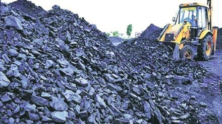 coal mafia is active in chandrapur district illegal businesses and crime have increased