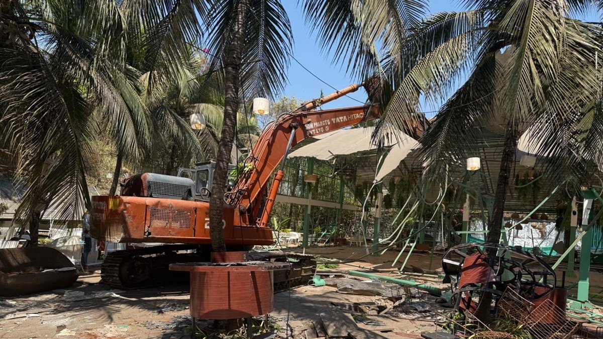thane yeoor hotel demolished