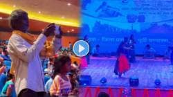 ‘काही कर्ज कधीच फेडता येत नाहीत…’ डान्स करण्यात मग्न असणाऱ्या लेकीचा VIDEO काढणारे बाबा; पाहून पाणावतील डोळे
