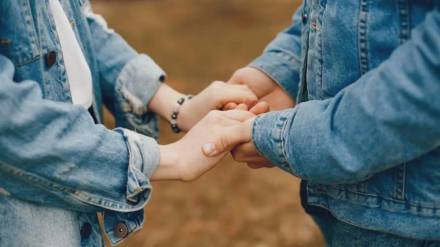 due to lok adalat 16 couples decide to stay together with children instead of getting divorced Akola news