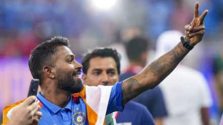 Mumbai Indians vs Gujarat predictions news in marathi