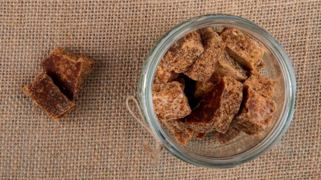 Benefits Of Eating Jaggery And Gram 