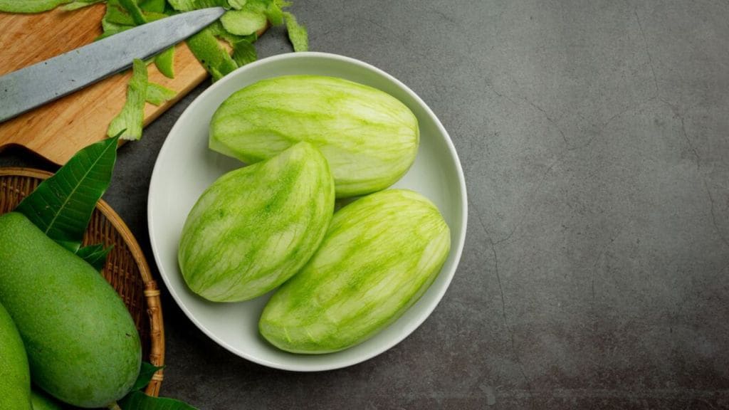 Mango | mango benefits | raw mango benefits | kachi keri khavana Fayda | kachha aam khane ke fayde | raw mango recipe | mango juice | aam panna