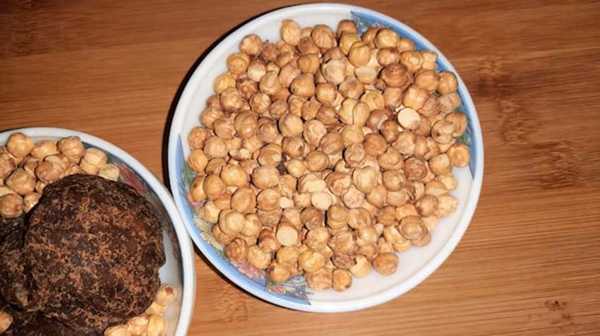Health Benefits of Jaggery and Gram