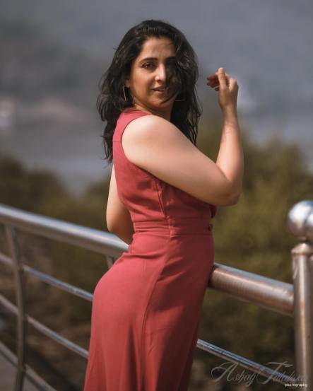 Aai kuthe kay karte fame madhurani prabhulkar Western look viral