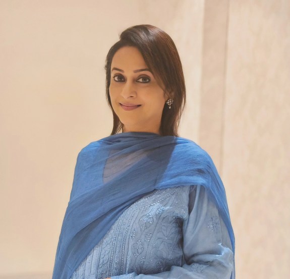 mrinal kulkarni shares lovely bond with daughter in law shivani rangole