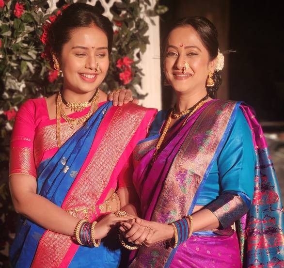 mrinal kulkarni shares lovely bond with daughter in law shivani rangole