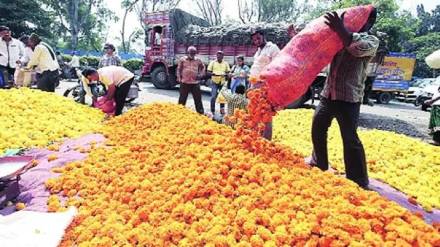 pune Market Yard Flower Market festive mood Gudi Padwa 2025 festival