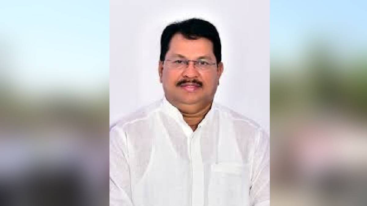 High Court notice to Congress MLA Vijay Wadettiwar