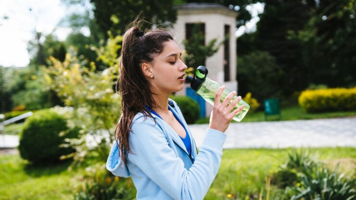 how much water should drink in summer