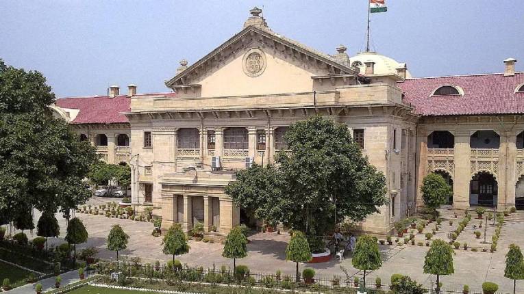 बलात्काराबद्दल असले निकाल नकोत, तर न्यायाधीश स्त्रीवादी हवे…