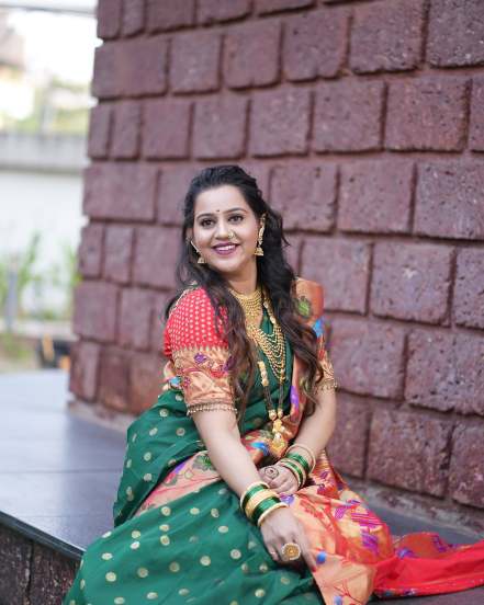 Amruta Bane Paithani Saree Premachi Goshta
