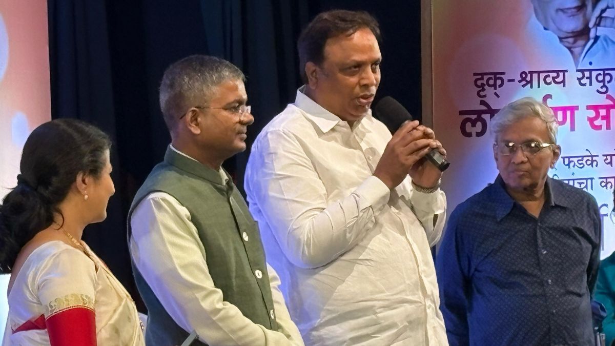Dissent does not arise from persons language Ashish Shelar indirectly criticizes MNS