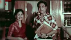 Bollywood : मीना कुमारी आणि अशोक कुमार यांची ७२ वर्षांपूर्वीची जाहिरात का होते आहे व्हायरल?