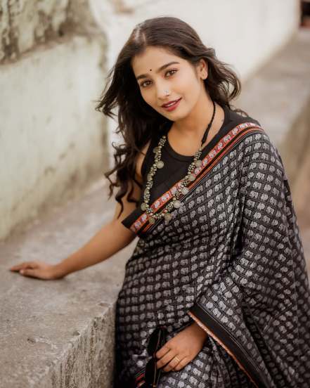 Asmita Deshmukh Haathi Khun Saree